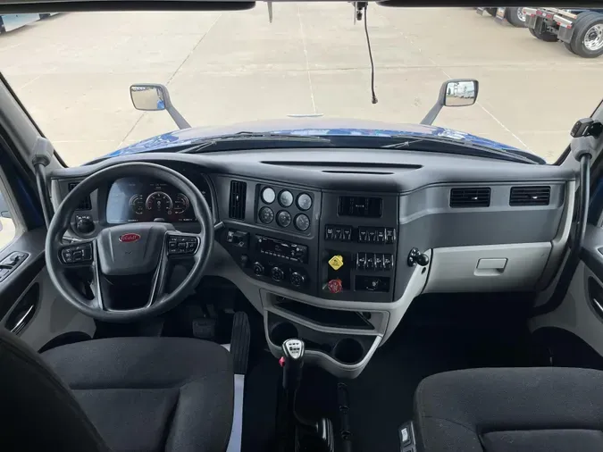 2022 Peterbilt 579