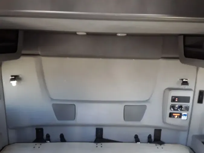 2020 NAVISTAR INTERNATIONAL LT625 SLPR CAB