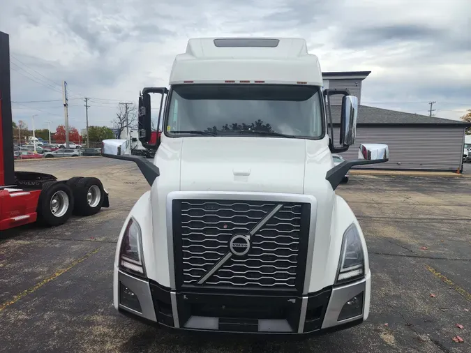 2022 VOLVO VNL64T860