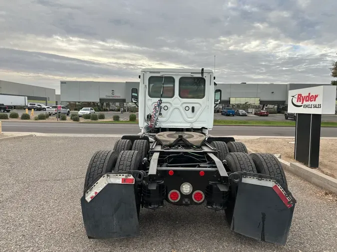 2018 FREIGHTLINER/MERCEDES CASCADIA 125