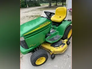 2004 John Deere GT245