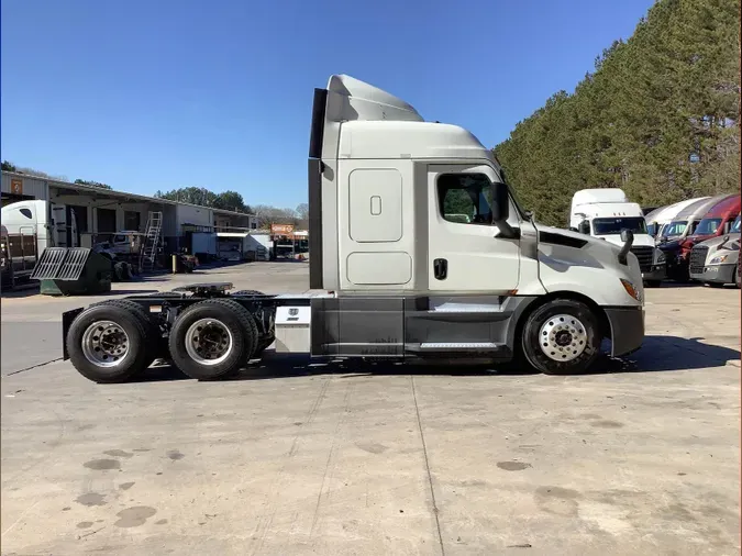 2020 Freightliner Cascadia