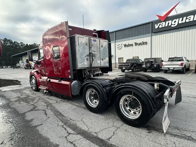 2017 PETERBILT 579