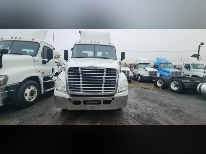 2018 FREIGHTLINER/MERCEDES CASCADIA 125