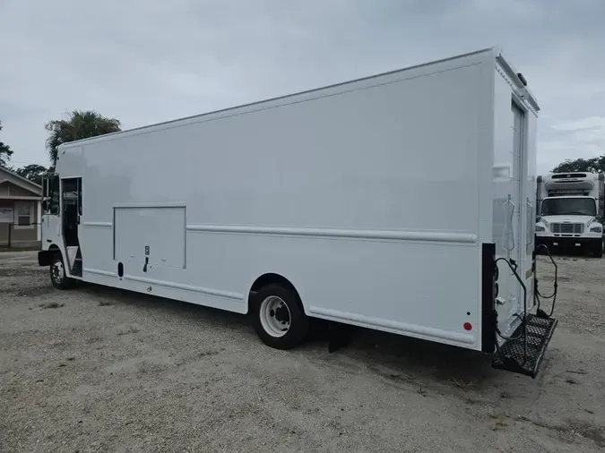 2018 FRTLR CUSTOM CHASSIS CORP MT55