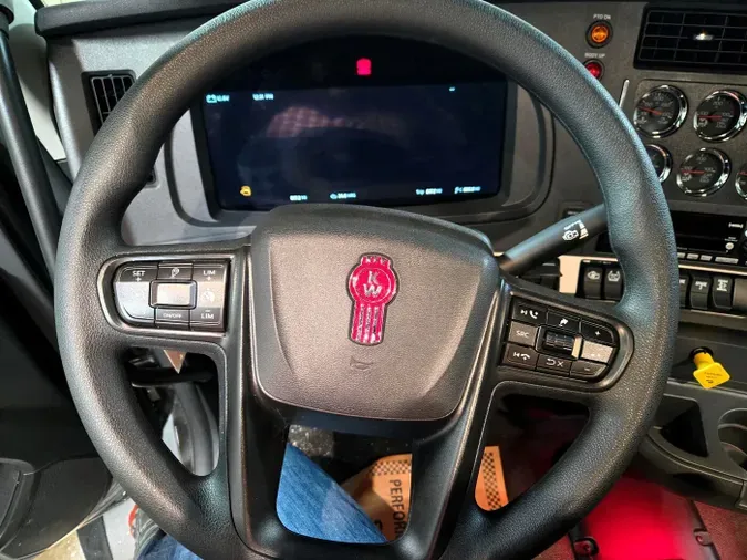 2026 Kenworth T880 Short Hood