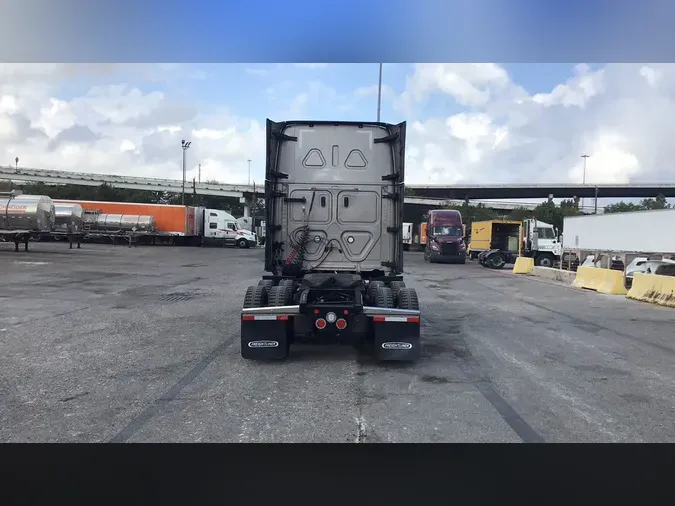 2024 Freightliner Cascadia 126ec238b754fbb1294859b7bda7bbc9e30