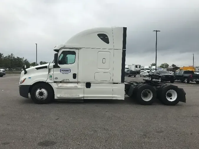 2018 Freightliner T12664ST