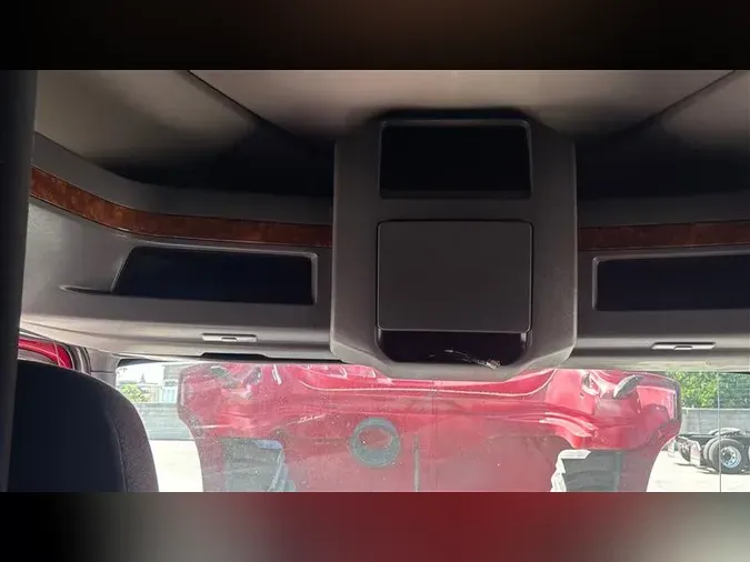 2020 INTERNATIONAL LT