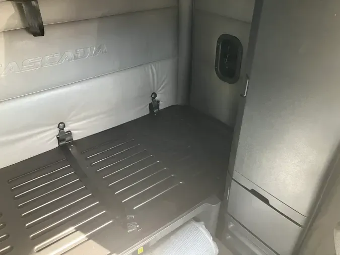 2022 Freightliner Cascadia