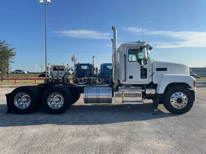 2020 MACK PI64T