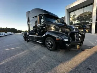 2020 Volvo VNL64T760