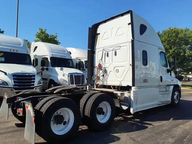 2019 FREIGHTLINER/MERCEDES CASCADIA 125