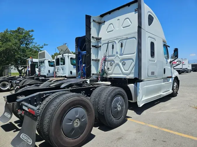 2020 FREIGHTLINER/MERCEDES NEW CASCADIA PX12664