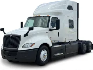2023 International LT625