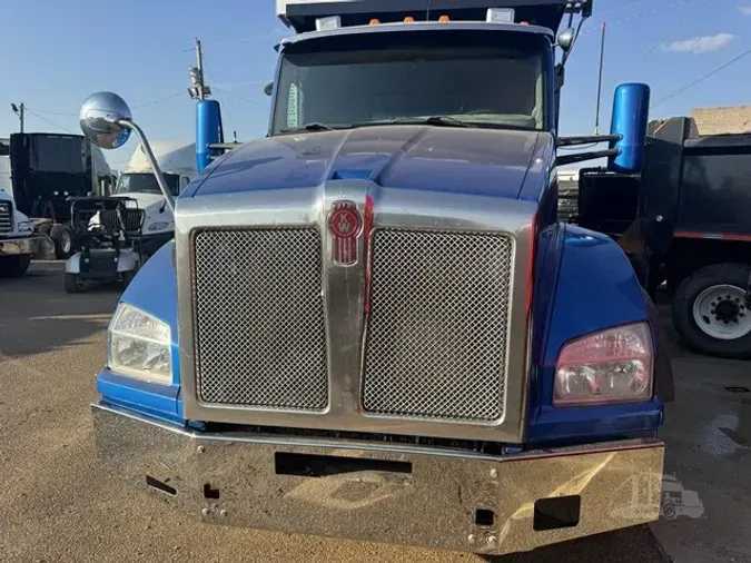 2016 KENWORTH T880