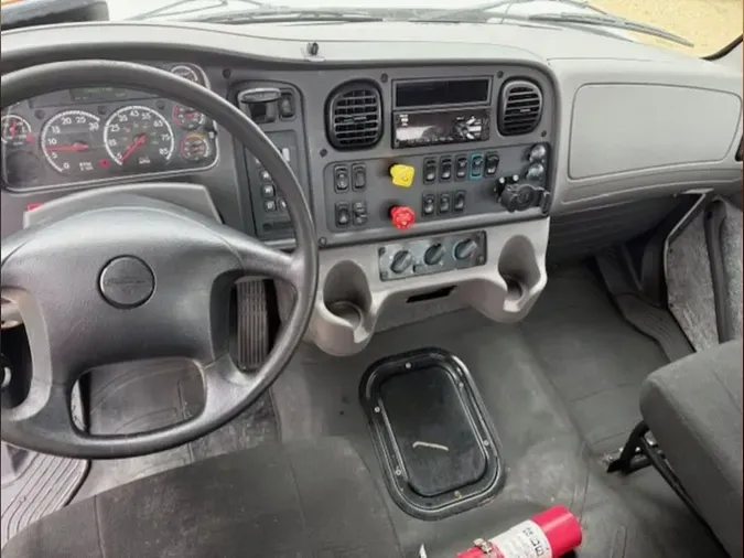 2020 FREIGHTLINER/MERCEDES M2-112
