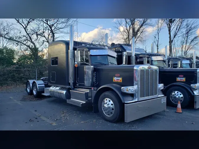 2024 Peterbilt 389