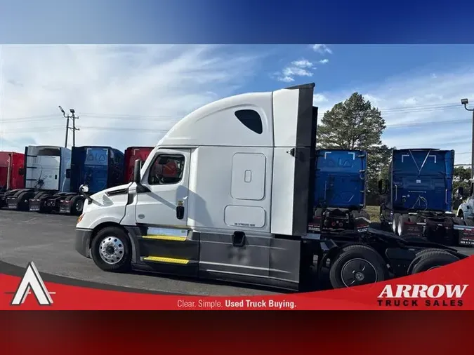2022 FREIGHTLINER CA126