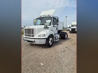 2018 FREIGHTLINER M2-112