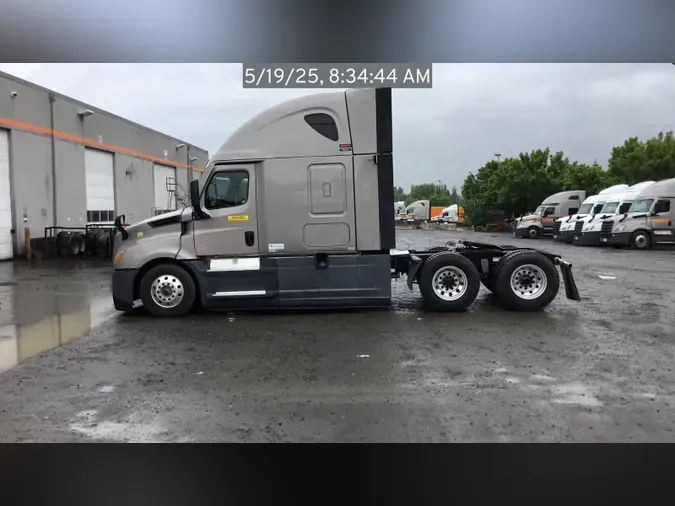 2021 Freightliner Cascadia