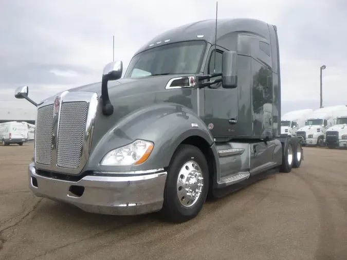 2022 Kenworth T680