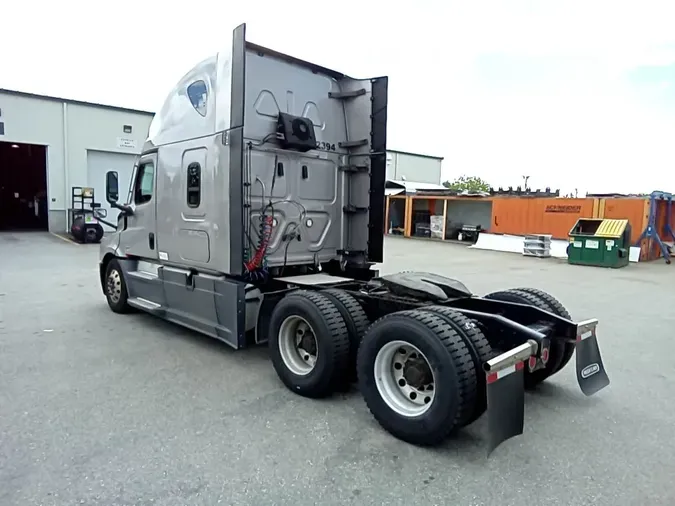 2022 Freightliner Cascadia