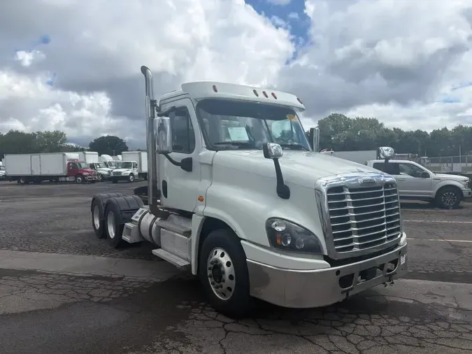 2020 FREIGHTLINER/MERCEDES CASCADIA 125ec4ea3861c97f3d19cf15807b8f1338b
