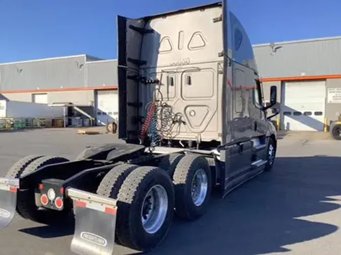 2023 Freightliner Cascadia