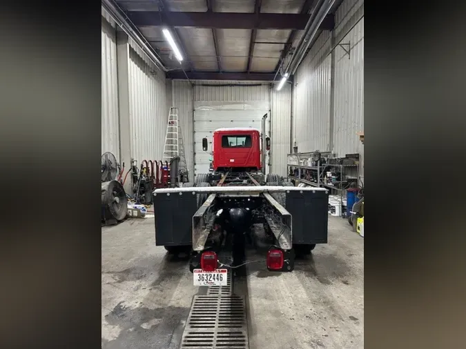 2017 MACK TRUCKS, INC. GU803