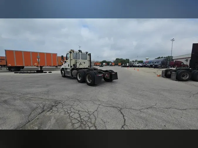 2019 Freightliner Cascadia 125ec53c0f3a85b2165dab0ca407d6391e7