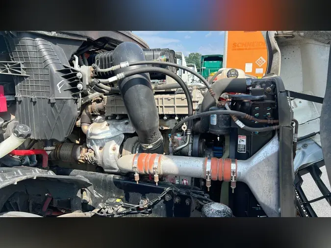 2020 Freightliner Cascadia 126