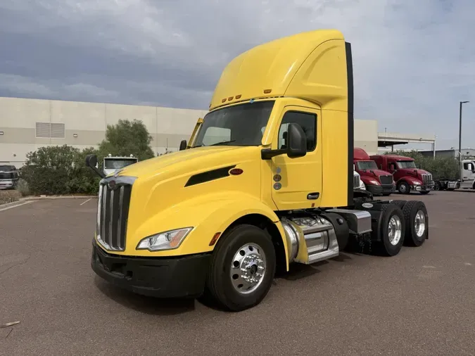 2023 Peterbilt 579