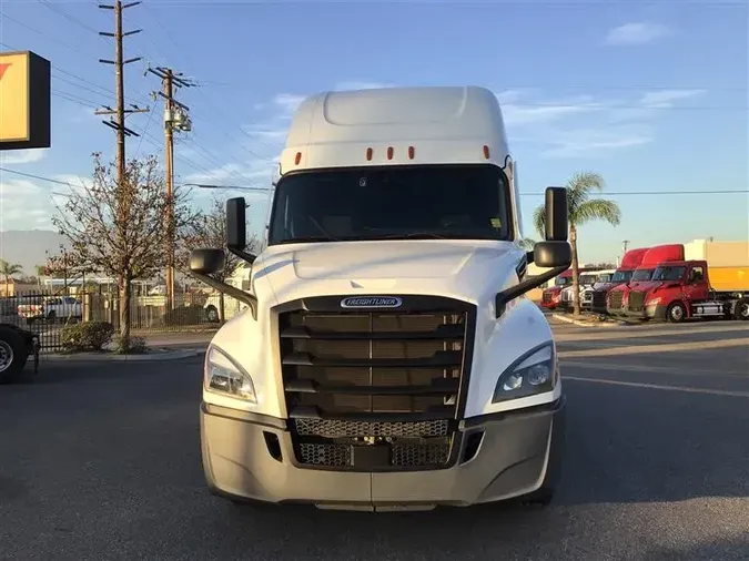 2021 FREIGHTLINER CA126