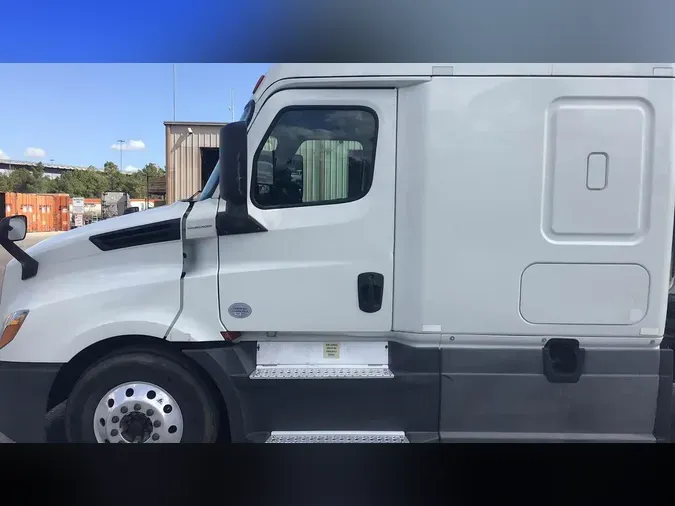 2020 Freightliner Cascadia 126ec59493efcc861b90b30d08c00b472a9