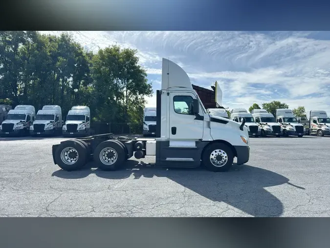 2020 Freightliner Cascadia 126ec5d15cb60c5d59b795c9eec5e0709a8