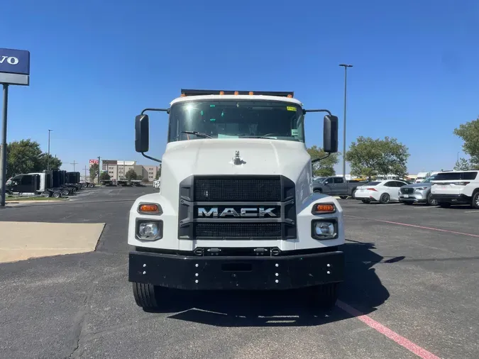 2024 MACK MD64