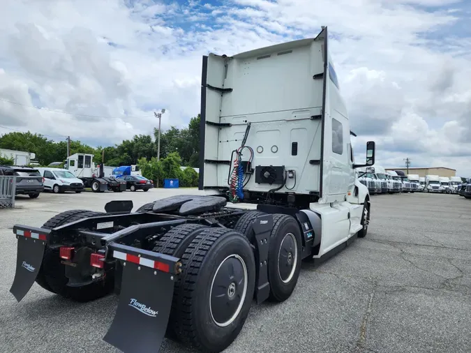 2019 NAVISTAR INTERNATIONAL LT625 SLPR CAB