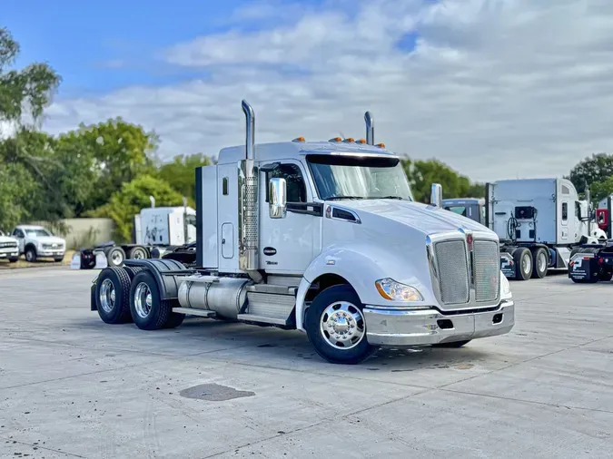 2022 KENWORTH T680