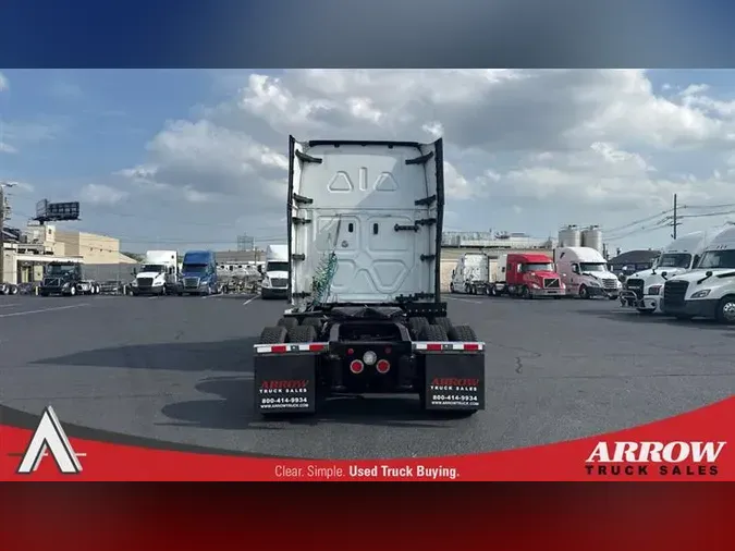 2021 FREIGHTLINER CA126