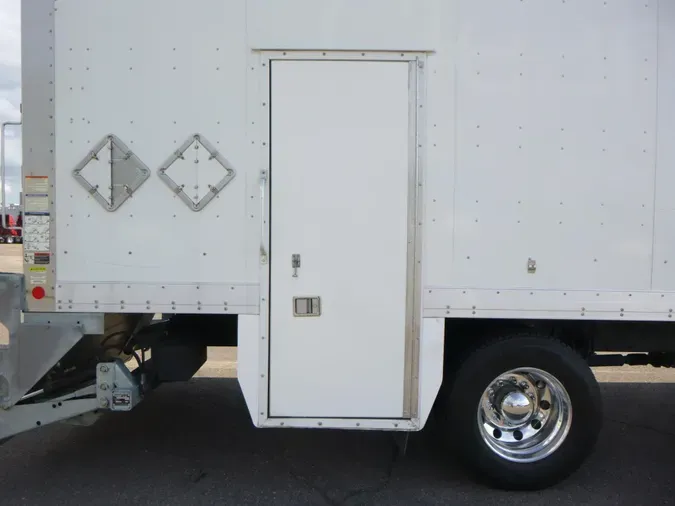 2020 Peterbilt 337