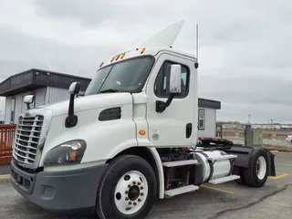 2015 Freightliner CASCADIA 113