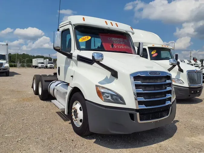 2019 FREIGHTLINER NEW CASCADIA PX12664