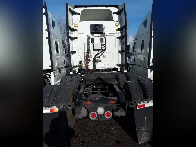 2017 FREIGHTLINER/MERCEDES CASCADIA 125