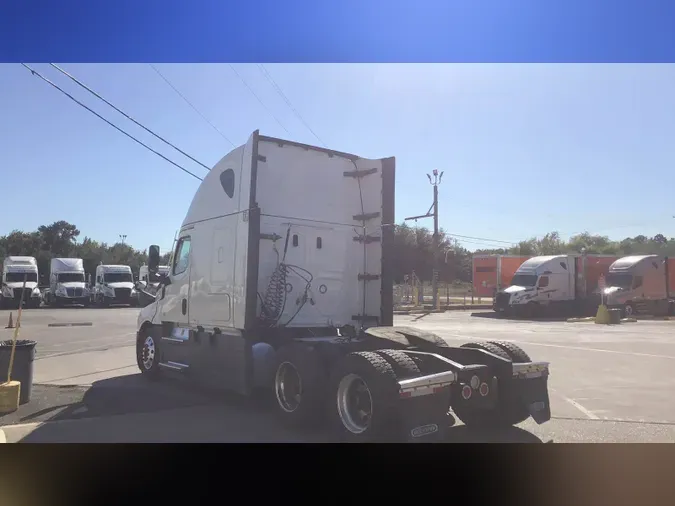 2021 Freightliner Cascadia