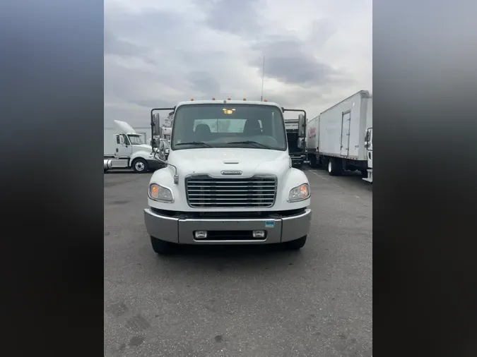2017 FREIGHTLINER/MERCEDES M2 106