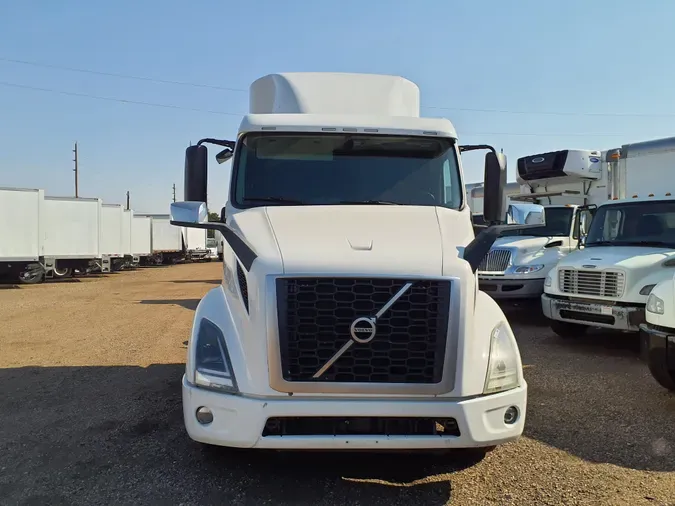 2019 VOLVO VNR64T-640