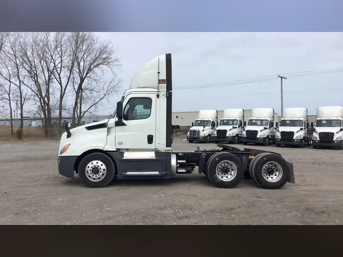 2020 Freightliner Cascadia 126ec7e6c7529db6af993858d683f8599b9