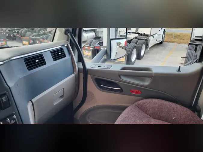 2022 Peterbilt 579ec7e93a11c004b6a769b4a5b6592f272