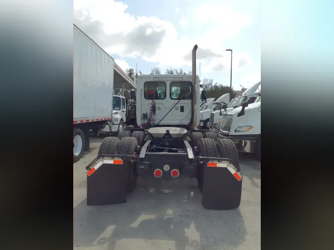 2014 FREIGHTLINER/MERCEDES CASCADIA 125